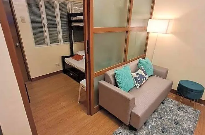 Cozy Beside Mall, Mrt Boni Edsa Hotel